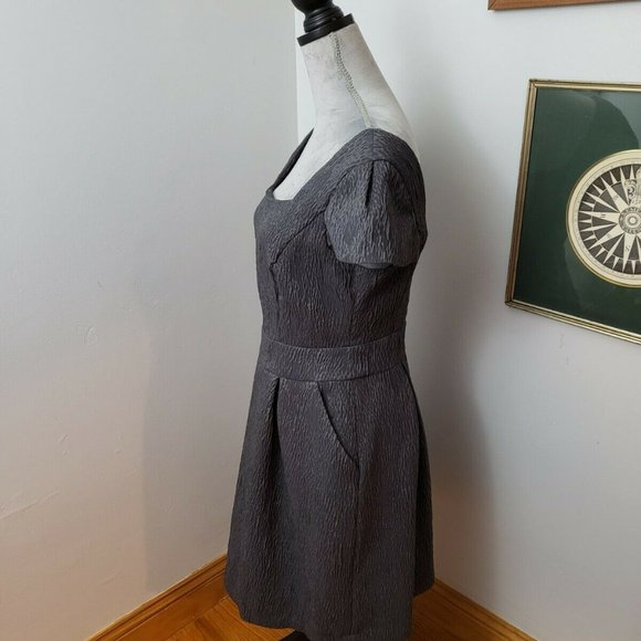 EUC BCBG Generation Textured Blue Cap Sleeve Sheath Pockets Mini Dress Size M - Picture 3 of 12